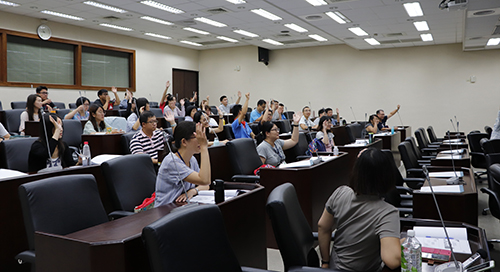 雲科大辦社團經營與服務學習研討會_張有恒講師與現場與會人員互動