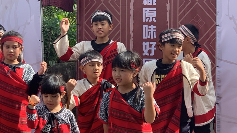 清流部落小朋友的傳統樂舞表演